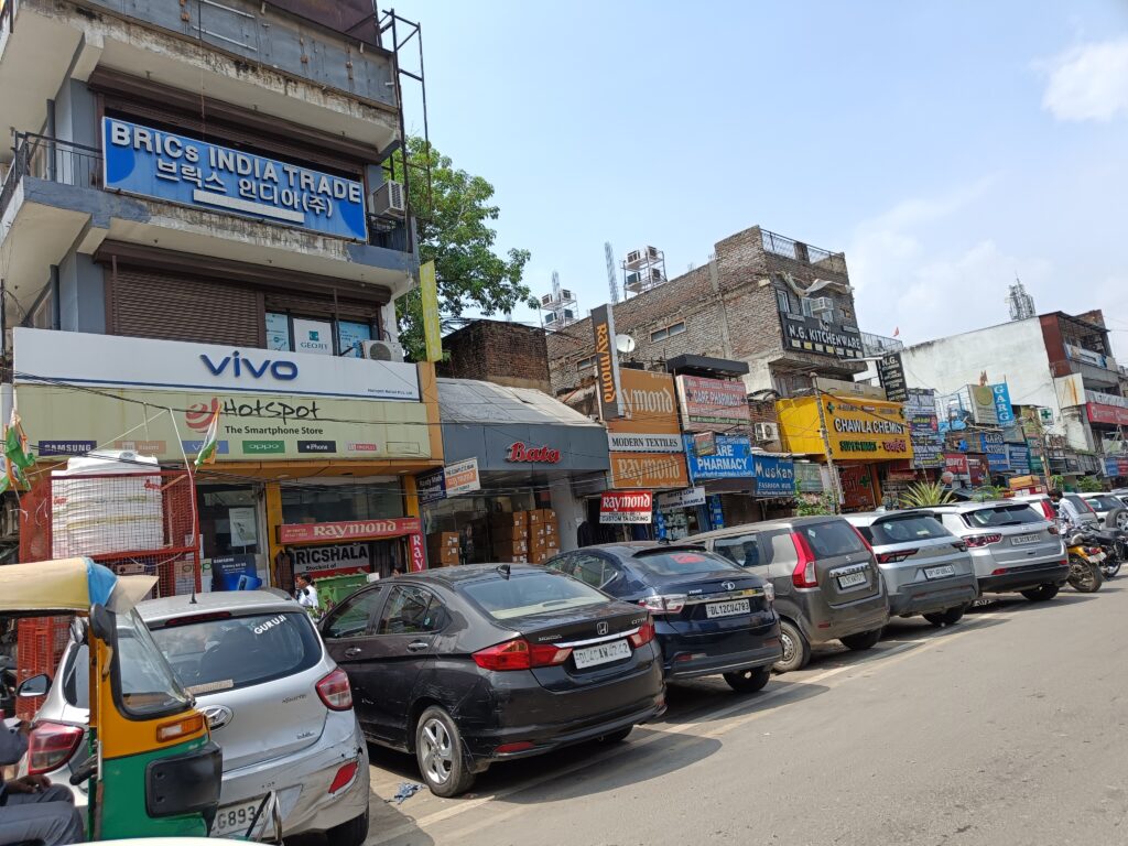 Parking area at Yusuf Sarai Market, Delhi